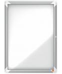 Nobo Vitrina para 4 Hojas A4 con Superficie Blanca Magnetica - 532x692x37mm - Puerta de Cristal de Seguridad - Marco de Aluminio