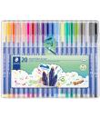 Staedtler Triplus Color 323 Pack con 20 Rotuladores - Trazo de 1mm aprox. - Tinta Base de Agua - 97% de Plastico Reciclado - Col